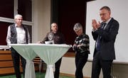 Die Podiumsteilnehmer Thomas Feer, Grüne Bezirk Andelfingen, Paul Koch, Marianna Frei, Gemeindepräsidentin Schlatt, und Markus Frei, Geschäftsleitung der Nagra. (Bild: PD)