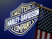 Vollbremsung bei Harley-Davidson: Der Gewinn ist im vierten Quartal von über 8 Millionen auf eine halbe Million Dollar eingebrochen. (Bild: KEYSTONE/AP/RICHARD DREW)