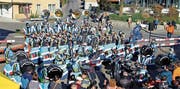 Feiert heuer Jubiläum: Die Azmooser Gugga Moosfürz mit 43 Mitgliedern. (Bild: PD)
