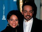 US-Soulsänger James Ingram (im Bild mit seiner langjährigen Kollegin und Schauspielerin Debbie Allen). (Bild: Debbie Allen/Twitter)