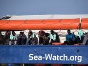 Offenbar gibt es bald eine Lösung für die Menschen an Bord der «Sea-Watch». (Bild: KEYSTONE/AP/SALVATORE CAVALLI)