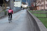 Die Leonhardstrasse in Erstfeld ist dringend sanierungsbedürftig. (Bild: Paul Gwerder (16. November 2018))
