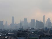 Trübe Luft: Smog deckt die thailändische Hauptstadt Bangkok ein. (Bild: KEYSTONE/EPA/NARONG SANGNAK)