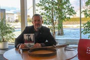 Dölf Köppel hat die Tatwaffen aus dem Jahr 1922 originalgetreu rekonstruiert. (Bild: ce)