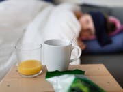 Die Grippewelle strebt ihrem Höhepunkt zu. Die Zahl der Verdachtsfälle ist in der ganzen Schweiz stark ansteigend. (Bild: KEYSTONE/GAETAN BALLY)