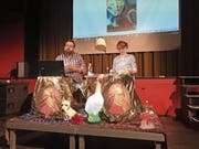 «Gut ist nicht das Selbe wie gut gemeint» – Multimediale Performance mit Andreas Storm und Cathrin Störmer. (Bild: Philipp Bürkler)