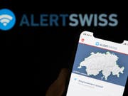 Beim jährlichen Sirenentest vom 6. Februar wird erstmals auch die Alarmierung über die App Alertswiss getestet. (Bild: KEYSTONE/ANTHONY ANEX)