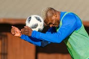 Blessing Eleke macht seine Kopfbälle auch in Zukunft für den FC Luzern. (Bild: Martin Meienberger/Freshfocus (Mijas/Marbella, 16. Januar 2019))