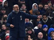 Chelseas Trainer Maurizio Sarri verlangte von seinen Spielern Erklärungen für eine desaströse Leistung (Bild: KEYSTONE/EPA/NEIL HALL)