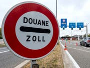 In die nächste Runde: Bei der Frage, welches Land künftig arbeitslosen Grenzgängern Arbeitslosenentschädigung zahlen soll, haben sich die EU-Staaten und das EU-Parlament am Donnerstag in Brüssel nicht auf einen Kompromiss einigen können. (Bild: KEYSTONE/MARTIAL TREZZINI)
