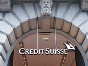 Drei frühere Mitarbeiter der Schweizer Grossbank Credit Suisse wurden wegen Betrugsverdachts in London festgenommen. (Bild: KEYSTONE/MELANIE DUCHENE)