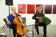 Christina Brunner und Albin Brun geben im Rahmen der Verleihung des Goldenen Uristiers ein kleines Konzert. (Bild: Urs Hanhart, Altdorf, 5. Januar 2019)