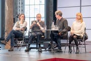 Der Spass am Stück Der nackte Wahnsinn ist ihnen ins Gesicht geschrieben: Schauspieler Matthias Albold, Regisseur Martin Pfaff, Dramaturg Armin Breidenbach und Schauspielerin Diana Dengler bei der Matinee in der Lokremise St. Gallen. (Bild: Urs Bucher)