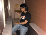 Rahaf Mohammed al-Kunun hat sich in einem Hotelzimmer am Flughafen von Bangkok verbarrikadiert. (Bild: Rahaf Mohammed Alqunun/Human Rights Watch via AP)