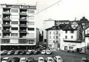 Der Hallwilerweg in den 1960er-Jahren vor der Umgestaltung. Für diese wurden die Häuser rechts abgerissen. (Bild: PD)