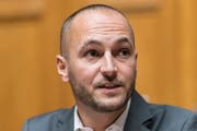 SP-Nationalrat Mathias Reynard will in den Ständerat einziehen. (Bild: Alessandro della Valle/Keystone)