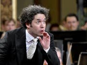 Der 37-jährige Dirigent Gustavo Dudamel soll einen Hollywood-Stern bekommen. (Bild: KEYSTONE/APA/HERBERT NEUBAUER)