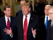 Das Treffen von US-Präsident Donald Trump mit ranghohen Demokraten zur Beendigung der Haushaltsblockade ist am Mittwoch im Streit geendet. (Bild: KEYSTONE/FR159526 AP/JOSE LUIS MAGANA)
