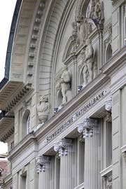 Die Schweizerischen Nationalbank SNB am Bundesplatz in Bern. (Bild: Gaetan Bally/Keystone)