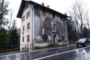 Das Haus an der Zugerstrasse 91 gilt als Schandfleck. (Bild: Werner Schelbert, Unterägeri, 5. Januar 2018)