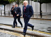 Der britische Premier Boris Johnson auf dem Weg zum Parteitag in Manchester. (Bild: Getty, 1. Oktober 2019)
