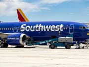 Risse an Boeing-Jets - US-Airline zieht zwei 737 NG aus dem Verkehr. (Bild: KEYSTONE/EPA/ETIENNE LAURENT)