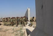 Boden-Truppen der mit der Türkei verbündeten Freien Syrischen Armee stürmen das kurdische Gebiet im Norden Syriens. (Bild: Getty Images)