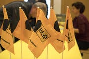Schafft es die BDP, mit ihren Nationalratsmandaten weiterhin eine eigene Fraktion zu bilden? (Bild: Georgios Kefalas/Keystone)