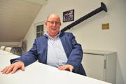 Peter Rüesch war 15 Jahre lang Sirnacher Gemeindeschreiber. Nun wird er die Sirnacher Dorfchronik weiterführen. (Bild: Olaf Kühne)