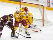 Damiano Ciaccio im Tor der SCL Tigers liess in Genf die ersten drei Schüsse passieren und kam beim 3:6 gegen Servette nur zu 14 Paraden (Bild: KEYSTONE/SALVATORE DI NOLFI)
