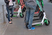 E-Scooter gehören in vielen Grossstädten mittlerweile zum Alltag – so auch in der Schweiz etwa in Basel oder Zürich. (Bild: Imago Images)