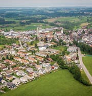 Gemäss Gemeindepräsident Aurelio Zaccari sollen im Dorfkern bis 2040 214 Einwohner mehr leben. (Bild: Urs Bucher (28. August 2018))