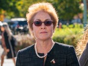 Auf dem Weg zur ihrer Aussage vor dem Kongress: die frühere US-Botschafterin in der Ukraine, Marie Yovanovitch. (Bild: KEYSTONE/AP/J. SCOTT APPLEWHITE)