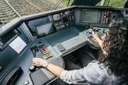 Im halbautomatischen Betrieb werden die Lokführerinnen und Lokführer von Assistenzsystemen entlastet. (Bild: SOB/Daniel Ammann)