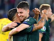 Jorginho (rechts) und Lorenzo Insigne freuen sich über die geschaffte EM-Qualifikation (Bild: KEYSTONE/EPA ANSA/ETTORE FERRARI)
