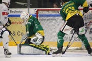Thurgaus Goalie Nicola Aeberhard war gegen La Chaux-de-Fonds in Hochform und wehrte alle gegnerischen Schüsse aufs Tor ab. (Bild: Levin Steiner)