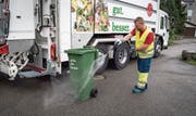 Die Entsorgung St.Gallen bietet einen Reinigungsservice an – als einzige in der Schweiz.Bild: Ralph Ribi (27. Juli 2017)