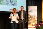 Ida Gisler-Imhof zusammen mit Markus Hobi, dem Jury-Vorsitzenden. Bild: PD (St. Gallen, 11. Oktober 2019)