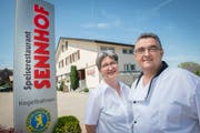 Für Claudia und Ruedi Eilinger ist mit dem «Sennhof» doch noch nicht Schluss. Bild: Urs Bucher (3. Juni 2019)