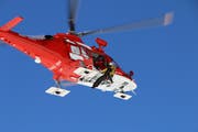 Zum Einsatz kam auch ein Helikopter der Rega. (Archivbild PD)