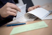 In der Gemeinde Emmen fand eine Leserin falsche Unterlagen in ihrem Wahlcouvert. (Symbolbild: Pius Amrein)