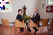 Barbara Stump und Daniel Bertoldo in der Gebetsecke. (Bild: Ralph Ribi / 8. Oktober 2019)