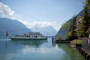 Die Gemeinde Bauen ist auch mit dem Schiff erreichbar. (Bild: Corinne Glanzmann, 5. Juni 2018)