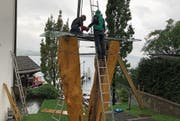 Wird demontiert: Die Marien-Linde-Skulptur in Kehrsiten.Bild: PD