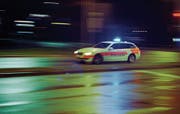 Wenn es pressiert: Auch Fahrzeuge von Polizei, Sanität oder Feuerwehr werden von Radaranlagen geblitzt. (Bild: Raphael Rohner)