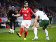 Admir Mehmedi zog sich im EM-Qualifikationsspiels der Schweiz gegen Irland (2:0) einen Muskelfaserriss im hinteren rechten Oberschenkel zu und fällt auf unbestimmte Zeit aus (Bild: KEYSTONE/JEAN-CHRISTOPHE BOTT)