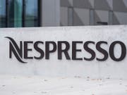 Bei Nestlé-Nespresso kommt es zu einem Wechsel an der Führungsspitze. Guillaume Le Cunff, derzeit Präsident von Nespresso USA, wird per 1. Januar 2020 neuer CEO. Er folgt auf Jean-Marc Duvoisin. (Bild: KEYSTONE/ADRIEN PERRITAZ)