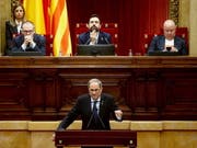 Der katalonische Regionalpräsident Quim Torra droht bei einer Rede im Parlament von Barcelona mit einem neuen Unabhängigkeitsreferendum. (Bild: KEYSTONE/EPA EFE/QUIQUE GARCIA)
