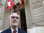 Der Vizepräsident von Exit Schweiz Romandie, Pierre Beck, ist am Donnerstag vom Genfer Polizeigericht zu einer bedingten Geldstrafe von 120 Tagessätzen verurteilt worden. (Bild: KEYSTONE/SALVATORE DI NOLFI)