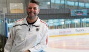 Mit der neuen Trainingsjacke in der alten Heimat: Diego Gremminger im Sportzentrum Herisau. (Bild: Yann Lengacher)